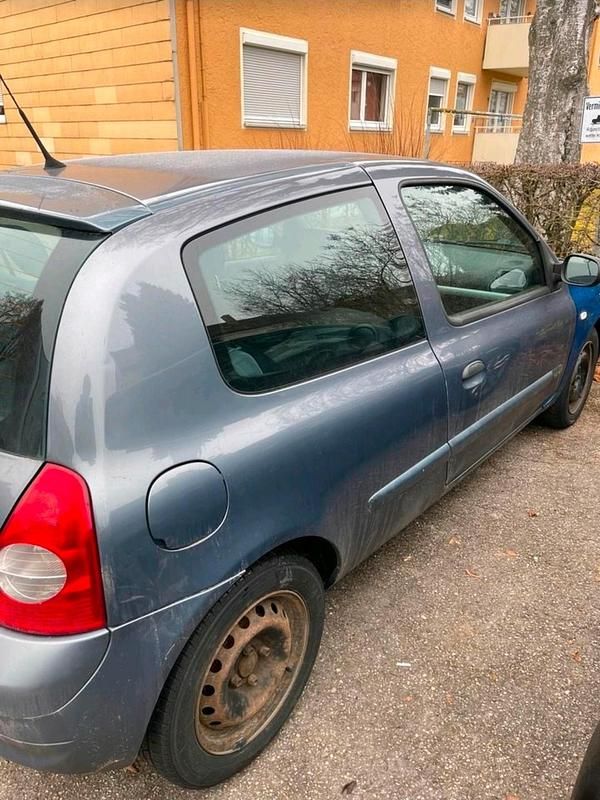 Gebraucht Renault Clio II 100 PS (73 kW) 2005 Grau Kleinwagen