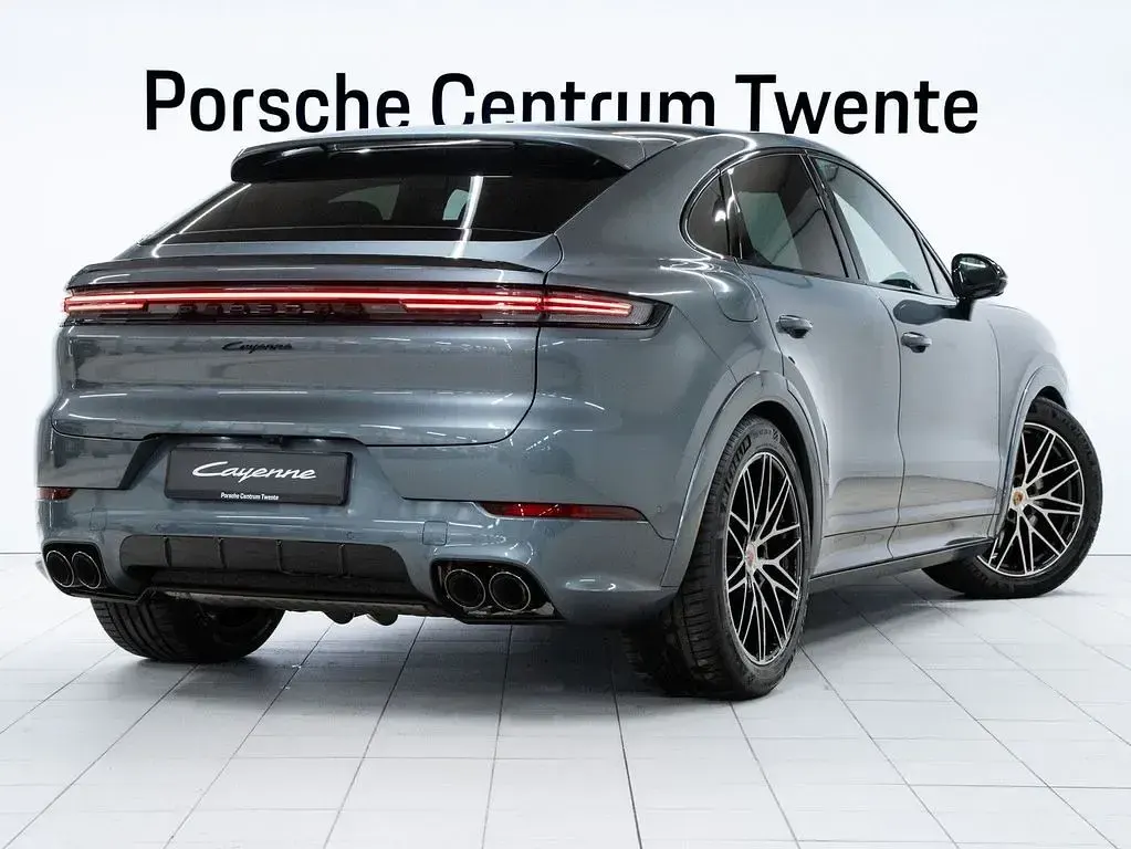Neu Porsche Cayenne Black Edition 470 PS (345 kW) 2026 Grau SUV