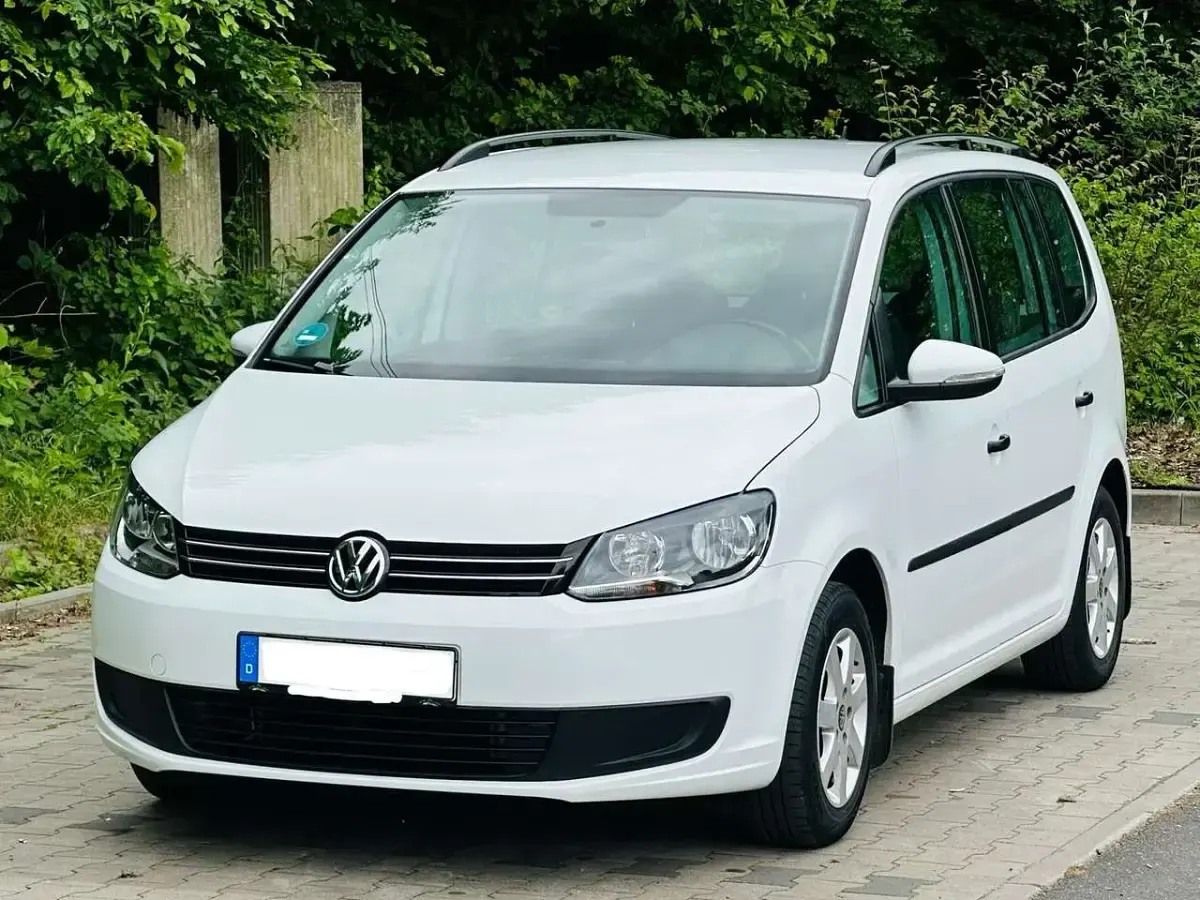 Gebraucht VW Touran 140 PS (102 kW) 2014 Weiß Van / Kleinbus