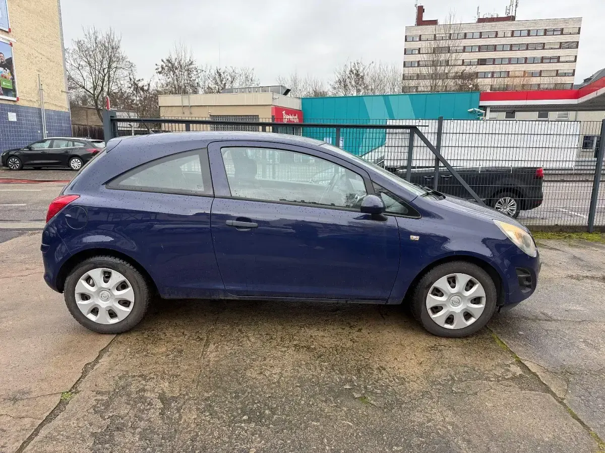 Używany Opel Corsa Selection 69 KM (50 kW) 2014 Niebieski Hatchback