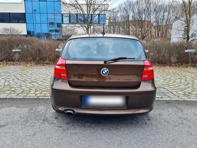 Gebraucht BMW 116 122 PS (89 kW) 2010 Braun Kleinwagen