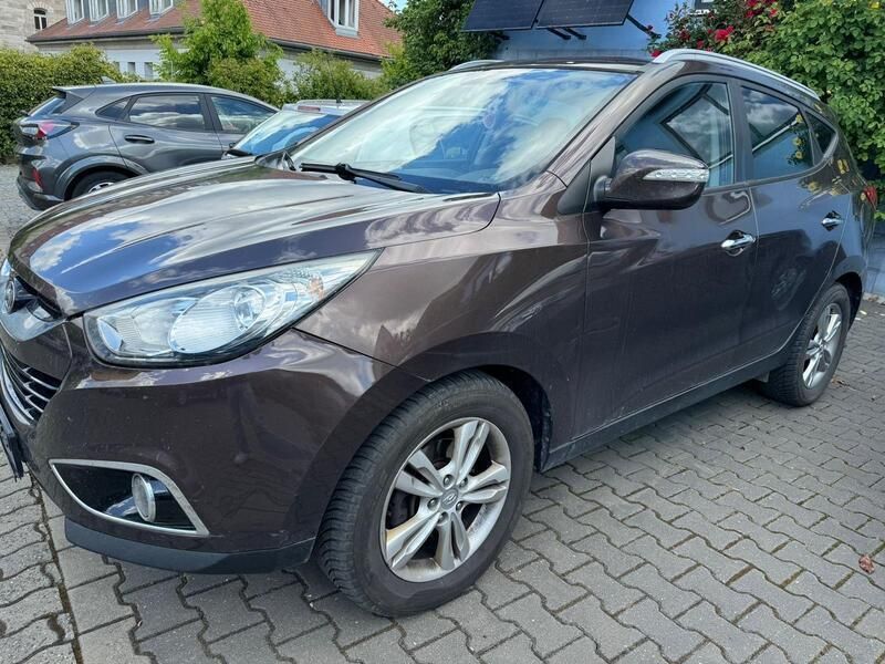 Braun Gebraucht 2010 Hyundai ix35 SUV | 3.850 € - Bild 1/4