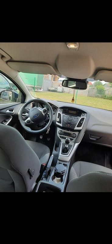 Gebraucht Ford Focus 116 PS (85 kW) 2011 Blau Limousine