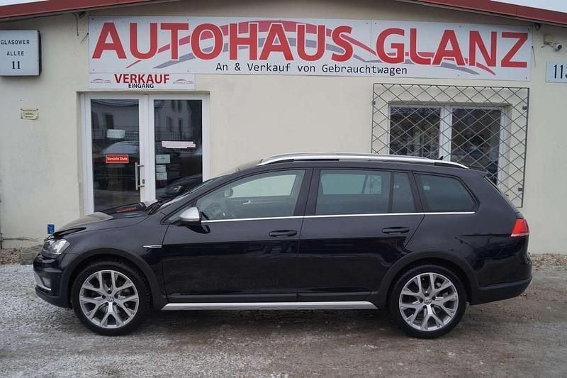 Gebraucht VW Golf Alltrack 150 PS (110 kW) 2016 Deep black perleffekt Kombi