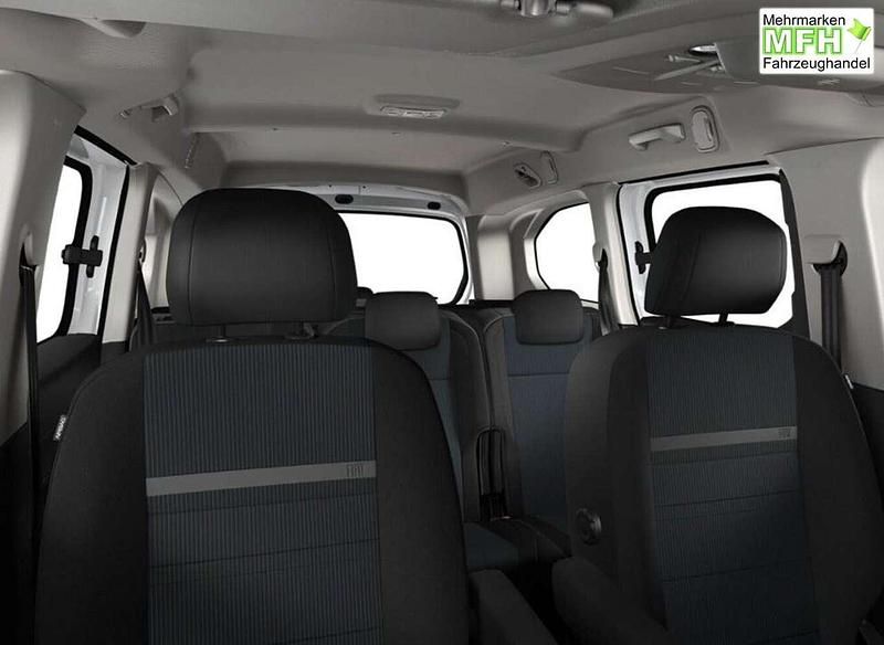 Neu Fiat Doblò 131 PS (96 kW) 2025 Schwarz metallic Van / Kleinbus