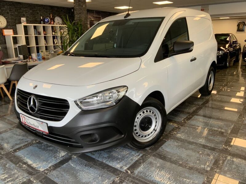 Arktikweiss Gebraucht 2022 Mercedes Citan 112 Van / Kleinbus | 18.900 € (Superpreis) - Bild 1/4
