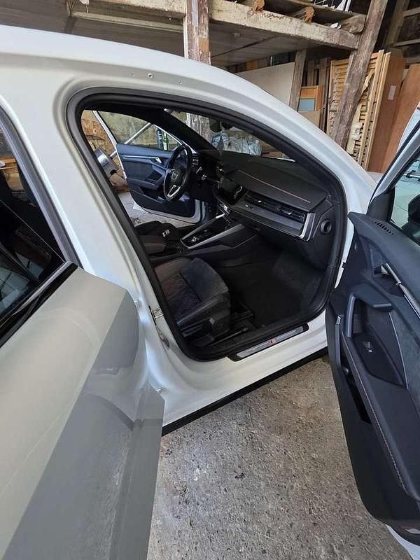 Gebraucht Audi A3 S-Line 150 PS (110 kW) 2023 Weiß Limousine