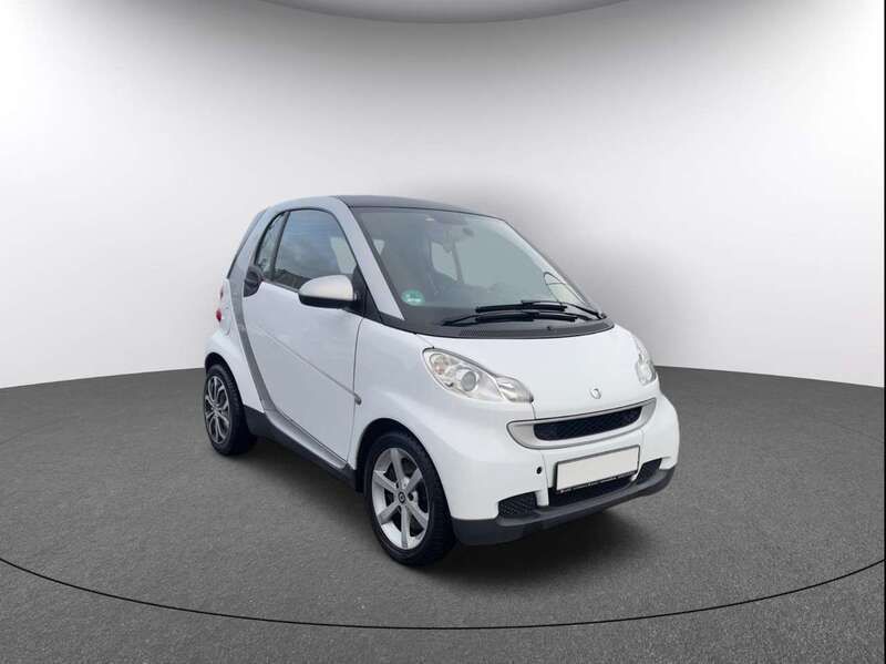 Weiß Gebraucht 2012 Smart ForTwo Coupé Pure Coupé | 3.699 € (Guter Preis) - Bild 1/4