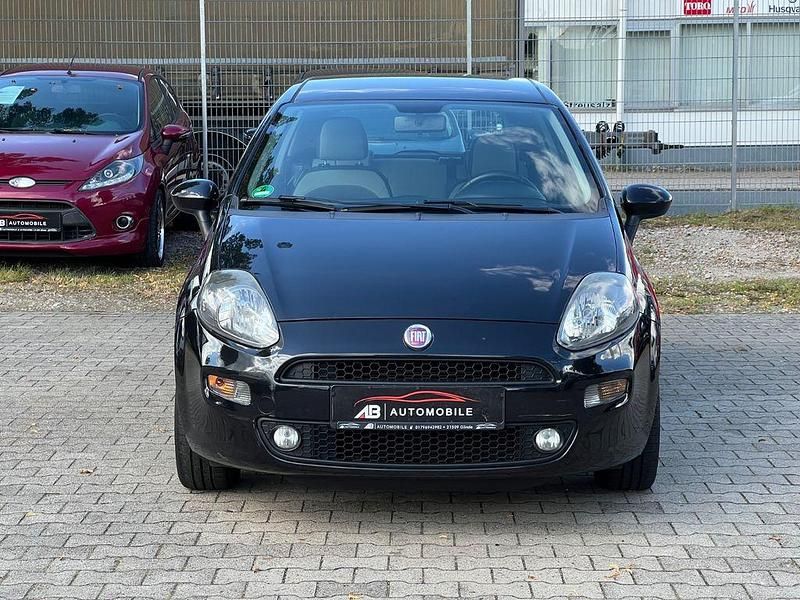 Gebraucht Fiat Punto More 69 PS (50 kW) 2012 Schwarz Kleinwagen