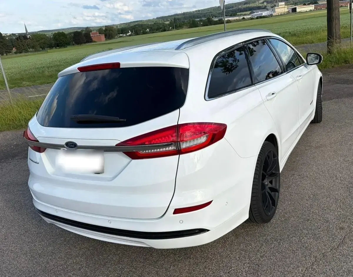 Gebraucht Ford Mondeo Titanium 188 PS (138 kW) 2019 Weiß Kombi