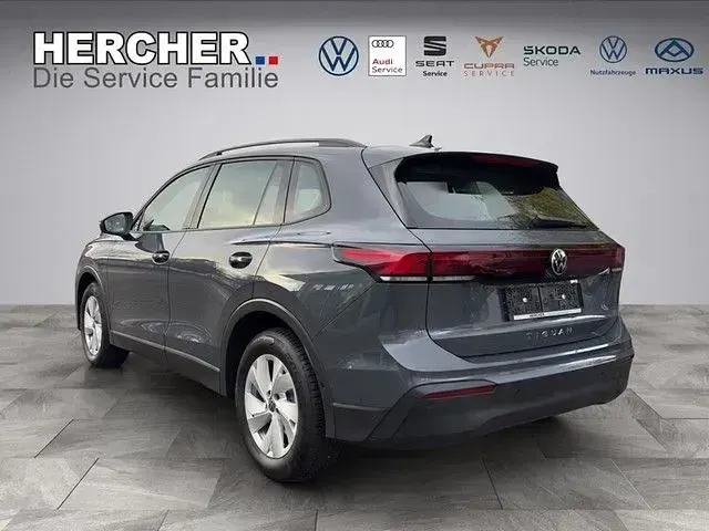 Gebraucht VW Tiguan 150 PS (110 kW) 2025 Grau SUV
