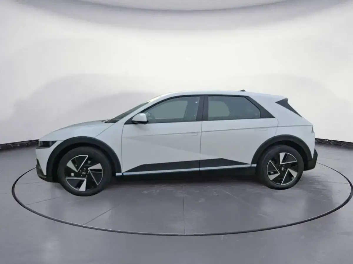 Neu Hyundai Ioniq 5 125 kW (170 PS) 2026 Atlas white SUV