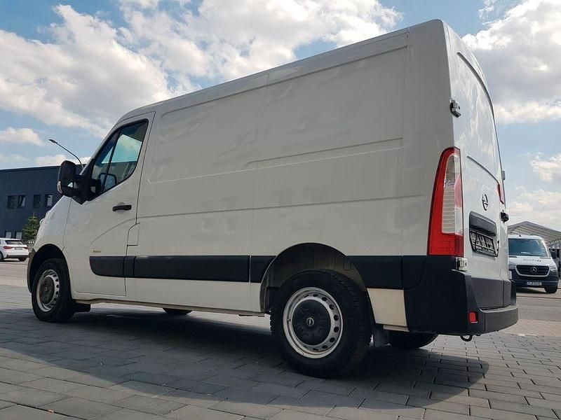 Gebraucht Opel Movano S 110 PS (80 kW) 2018 Weiß Van / Kleinbus
