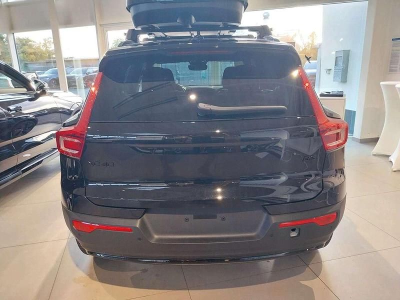 Gebraucht Volvo XC40 Plus 163 PS (119 kW) 2026 Schwarz SUV