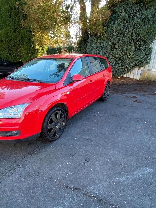 Gebraucht Ford Focus 2007 Rot Kombi