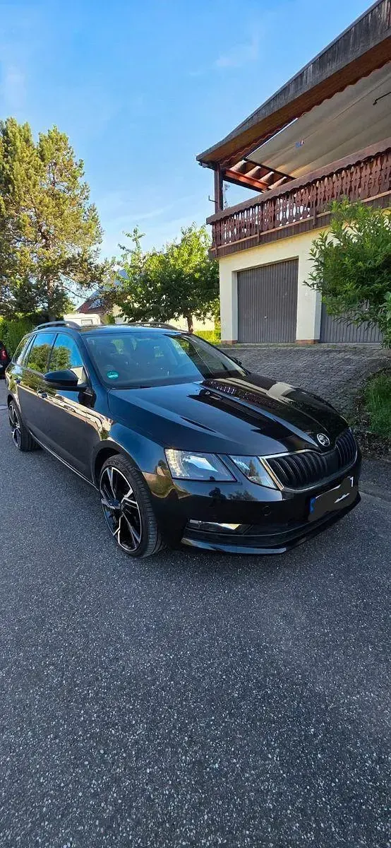 Gebraucht Skoda Octavia Clever 150 PS (110 kW) 2018 Schwarz Kombi
