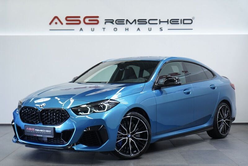 Blau Gebraucht 2021 BMW M235 Comfort Edition Limousine | 34.800 € (Guter Preis) - Bild 1/1