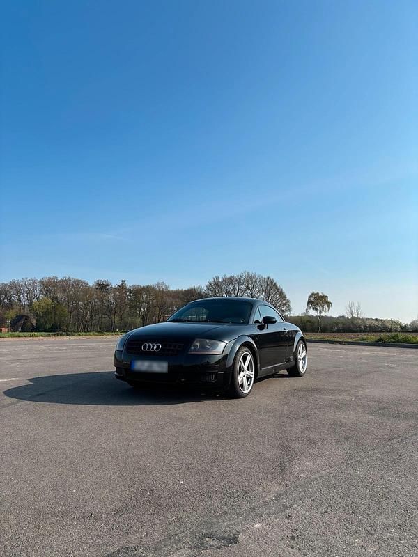 Second-hand Audi TT 179 CP (131 kW) 2003 Negru Coupe