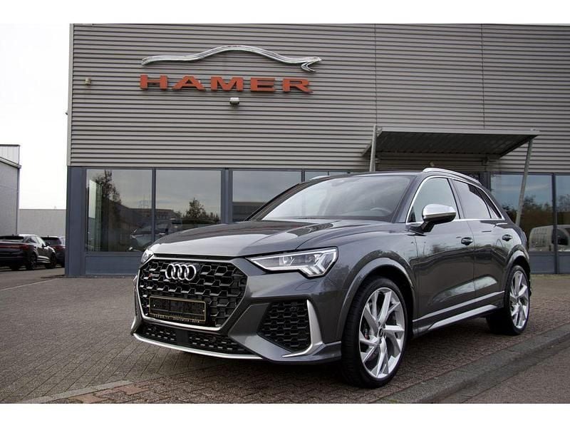 Grau Gebraucht 2021 Audi RS Q3 Sport SUV | 45.900 € (Guter Preis) - Bild 1/4
