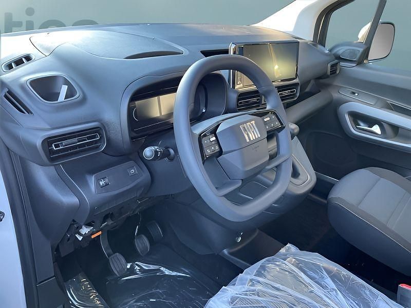 Neu Fiat Doblò 102 PS (75 kW) 2025 Weiß Van / Kleinbus