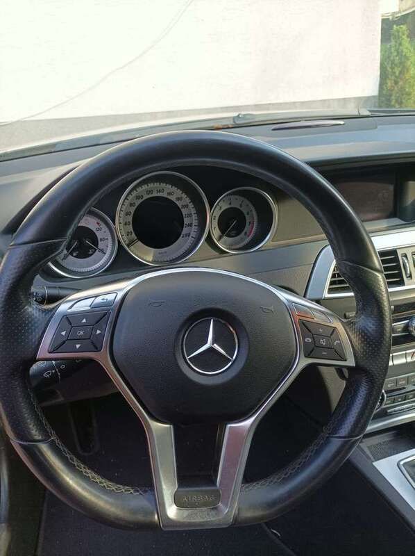 Schwarz Gebraucht 2011 Mercedes C180 Elegance Limousine | 7.800 € (Guter Preis) - Bild 1/4