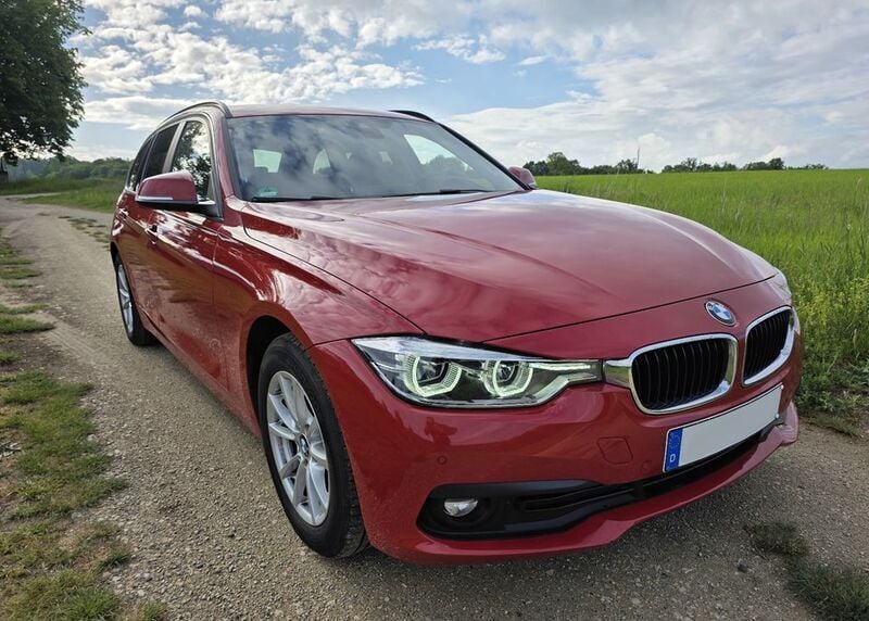 Rot Gebraucht 2019 BMW 320 Advantage Kombi | 14.900 € (Superpreis) - Bild 1/4