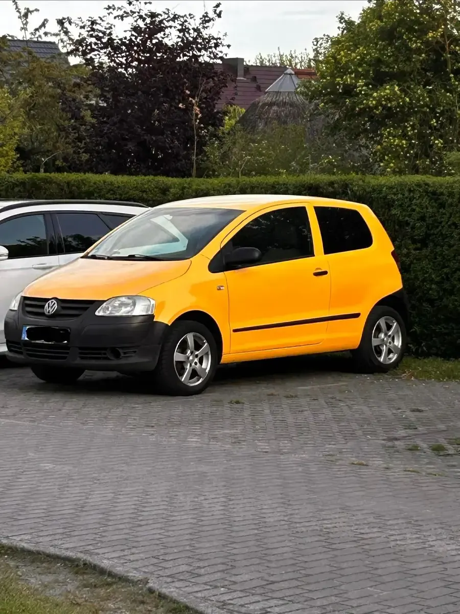 Second-hand VW Fox 54 CP (39 kW) 2007 Galben Hatchback
