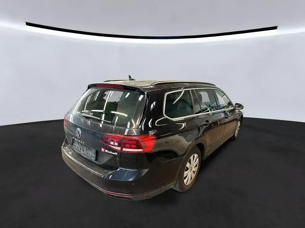 Gebraucht VW Passat Business 150 PS (110 kW) 2022 Deep black perleffekt Kombi