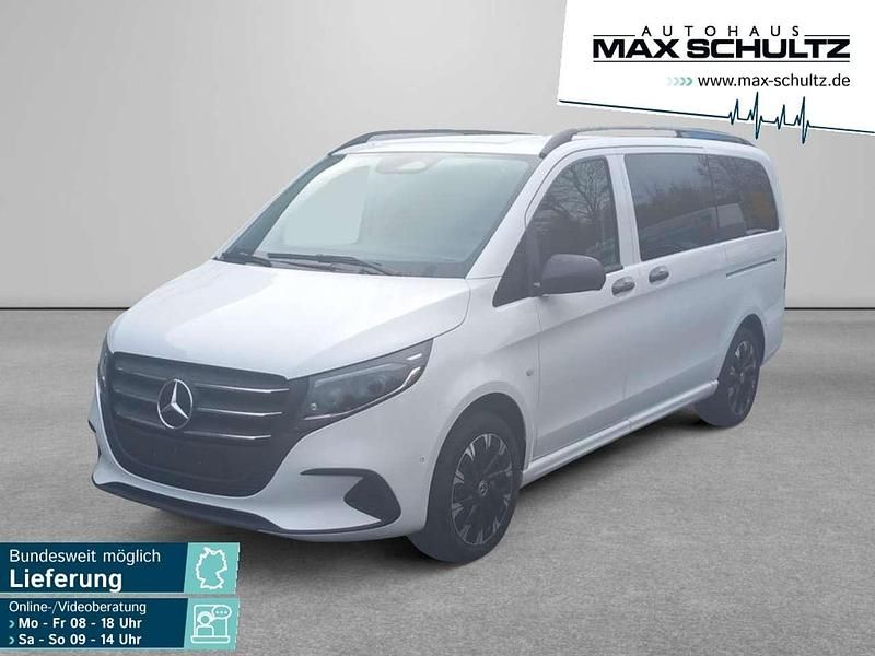 Bergkristallweiß metallic Gebraucht 2024 Mercedes Vito Van / Kleinbus | 61.761 € - Bild 1/4