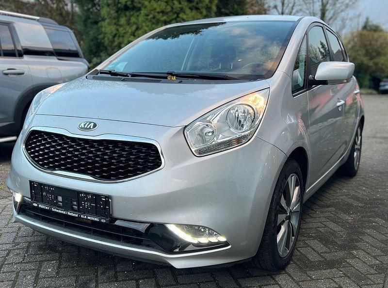 Gebraucht Kia Venga Spirit 125 PS (91 kW) 2015 Silber Kleinwagen