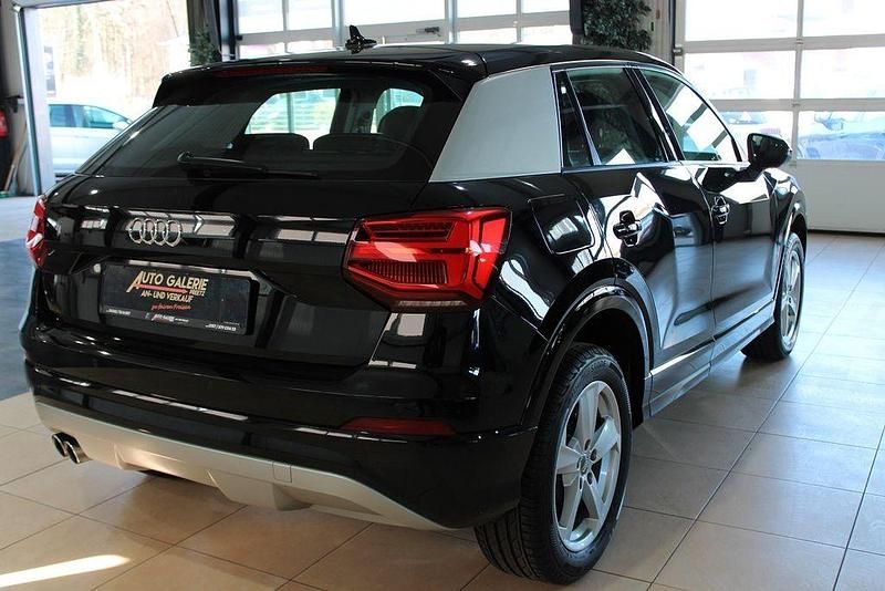 Gebraucht Audi Q2 Sport 150 PS (110 kW) 2018 Brillantschwarz SUV
