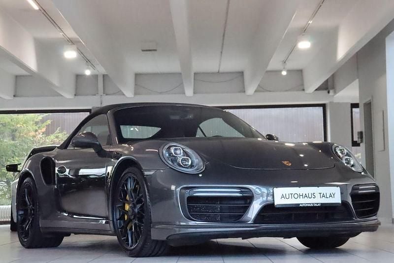 Grau Gebraucht 2016 Porsche 911 Turbo S Cabriolet Chrono Cabrio | 135.880 € - Bild 1/4