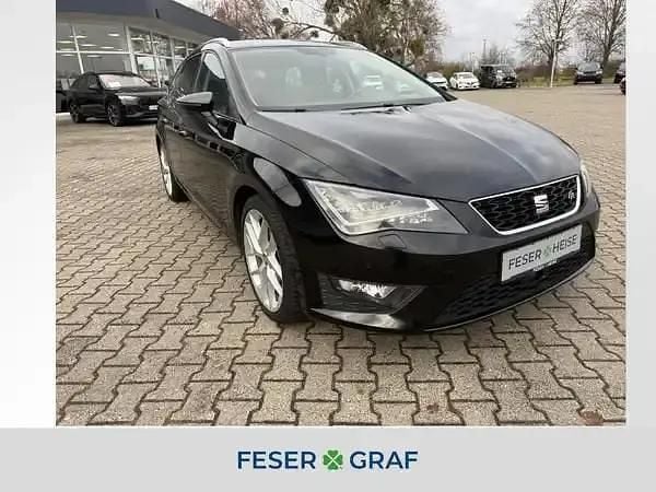 Mitternachtsschwarz Gebraucht 2016 Seat Leon Kombi | 11.440 € (Guter Preis) - Bild 1/4
