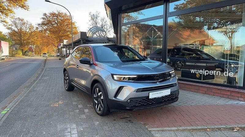 Grau Gebraucht 2023 Opel Mokka-e GS Line SUV | 18.590 € (Guter Preis) - Bild 1/4