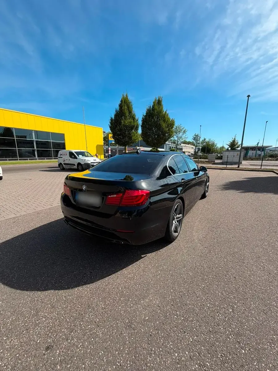 Gebraucht BMW 520 184 PS (135 kW) 2013 Schwarz Limousine