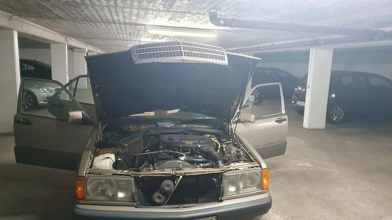Gebraucht Mercedes 190 109 PS (80 kW) 1990 Beige Limousine