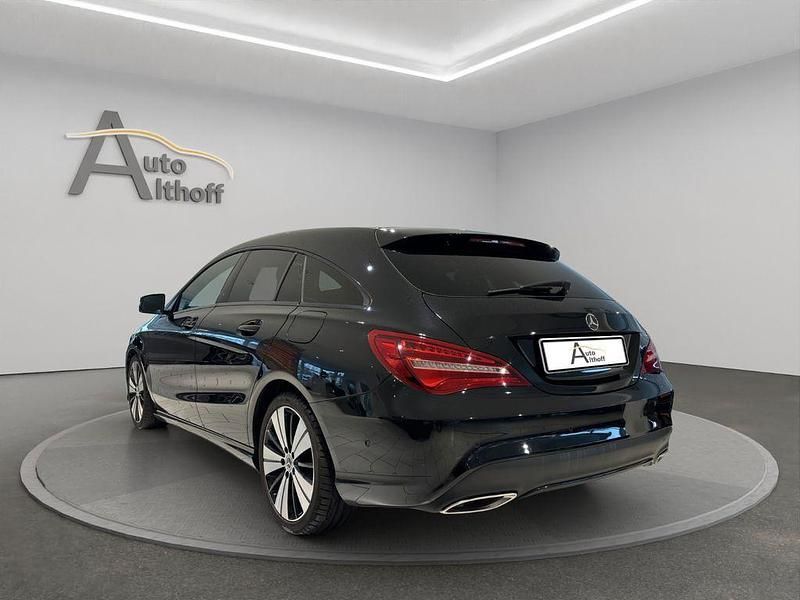 Gebraucht Mercedes CLA220 170 PS (125 kW) 2019 Schwarz Limousine