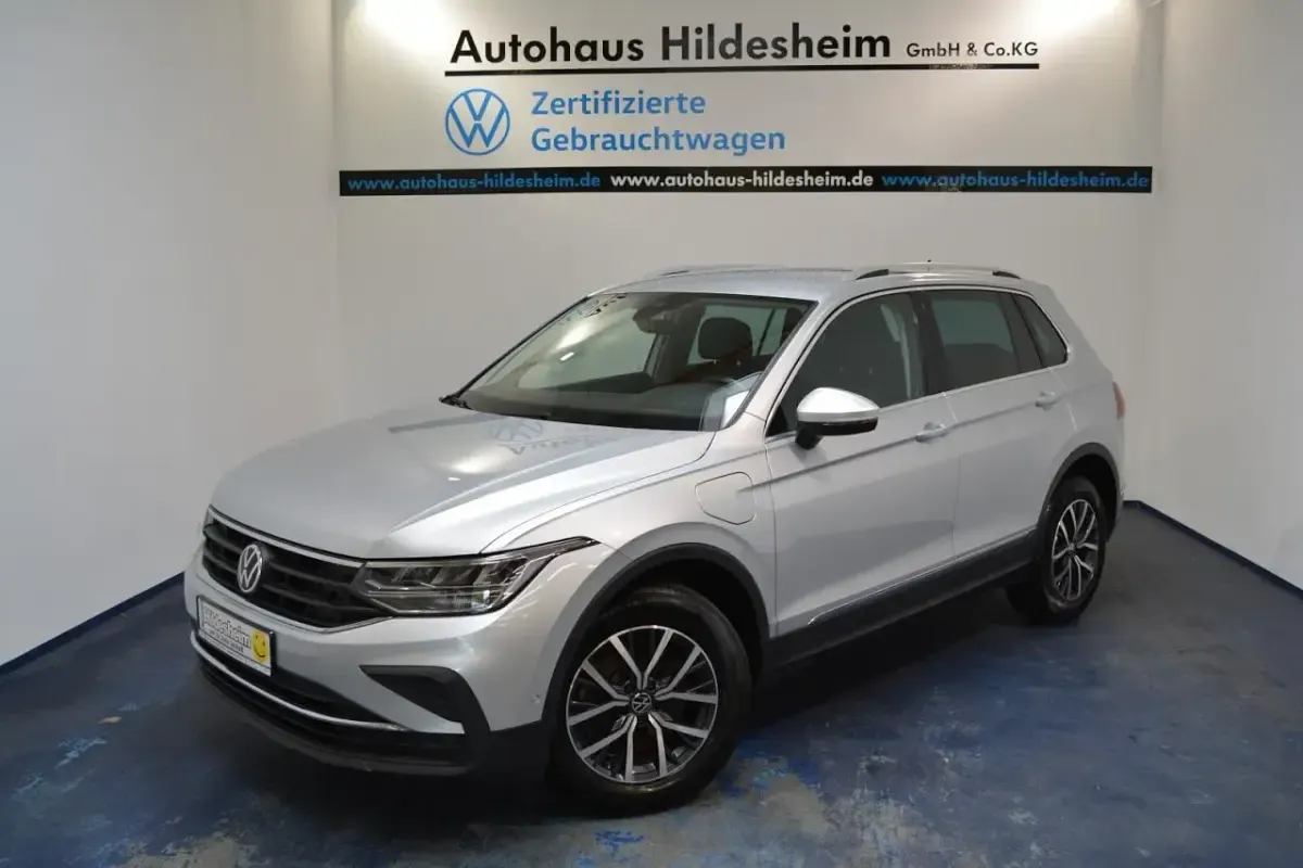 Gebraucht VW Tiguan Life 245 PS (180 kW) 2021 SUV