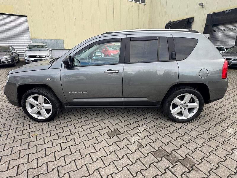 Gebraucht Jeep Compass Limited 140 PS (102 kW) 2012 Braun SUV