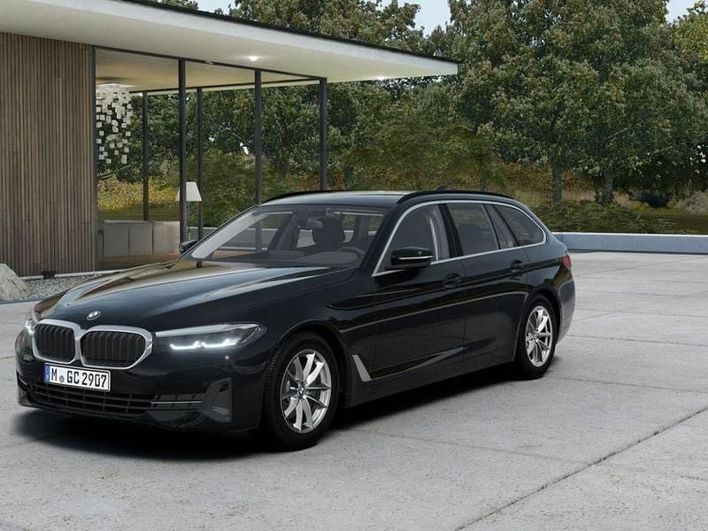 Gebraucht BMW 520 Comfort Edition 190 PS (139 kW) 2022 Bmw 520d xdrive touring aut. (schwarz) Kombi
