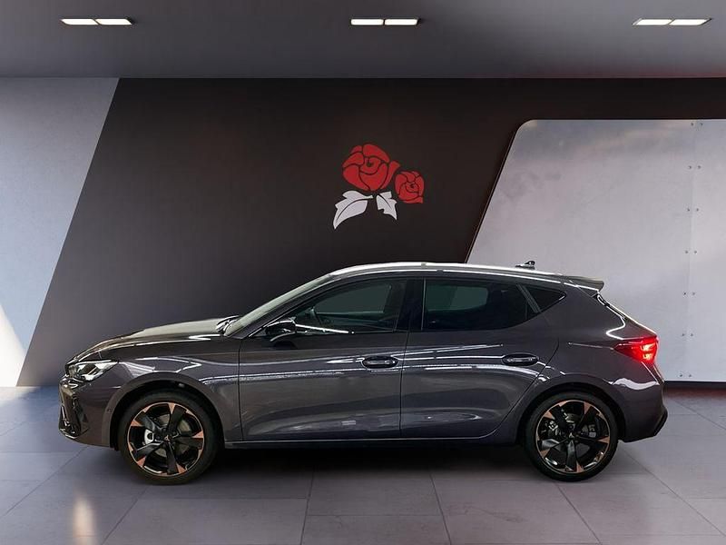 Neu Cupra Leon 150 PS (110 kW) 2026 Violett Limousine