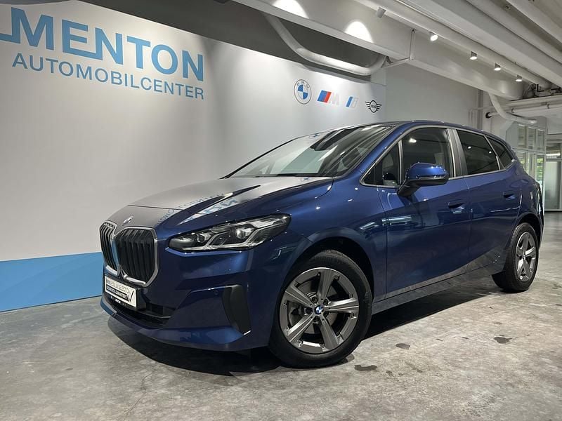 Phytonicblau metallic Gebraucht 2023 BMW 218 Efficient Dynamics Van / Kleinbus | 22.890 € (Superpreis) - Bild 1/4