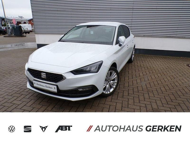 Weiß Neu 2025 Seat Leon Limousine | 38.680 € - Bild 1/4