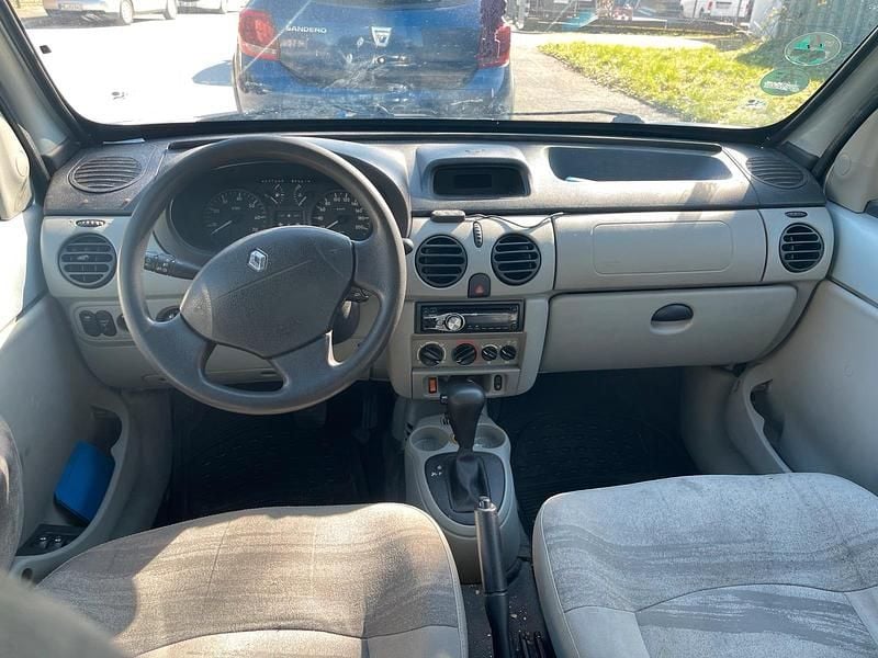 Gebraucht Renault Kangoo 90 PS (66 kW) 2005 Silber Van / Kleinbus