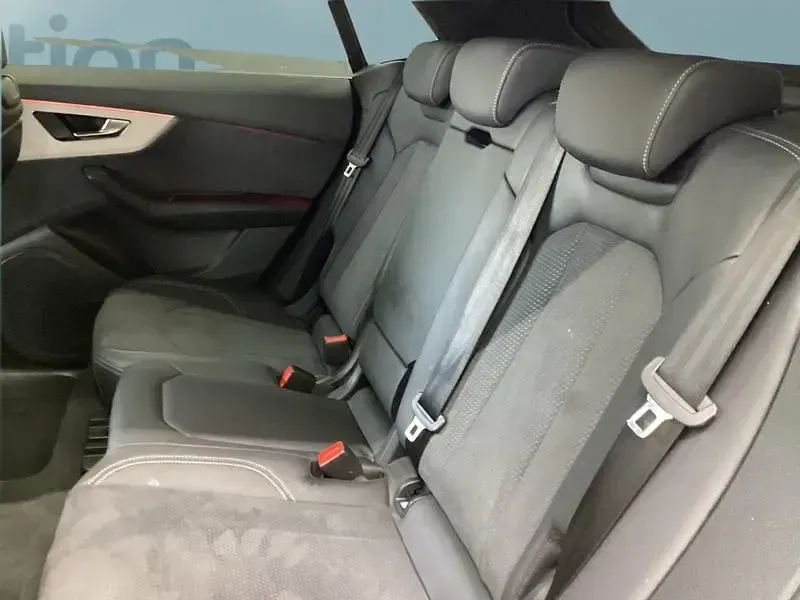 Gebraucht Audi Q8 S-Line 286 PS (210 kW) 2025 Grau SUV