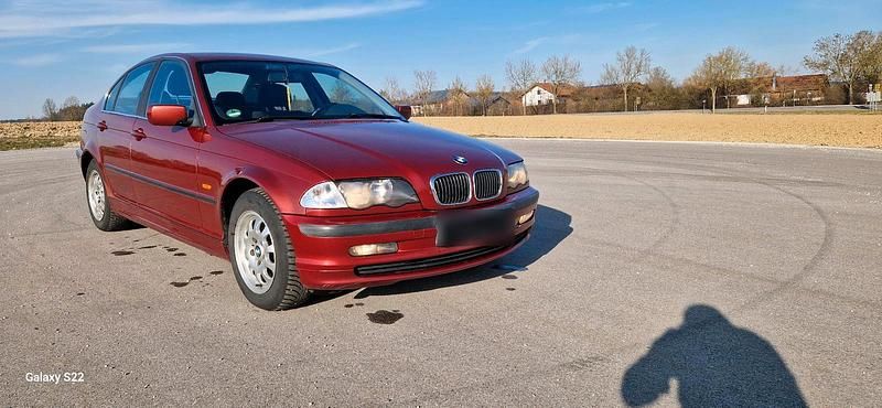 Gebraucht BMW 320 150 PS (110 kW) 1999 Rot Limousine