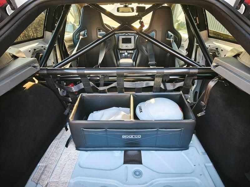 Gebraucht Ford Focus RS 305 PS (224 kW) 2010 Weiß Limousine