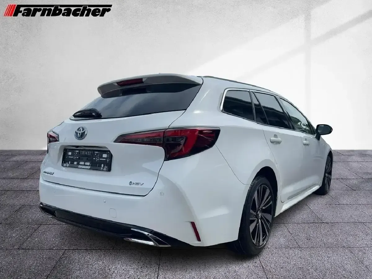 Gebraucht Toyota Corolla 178 PS (130 kW) 2024 Weiß Limousine