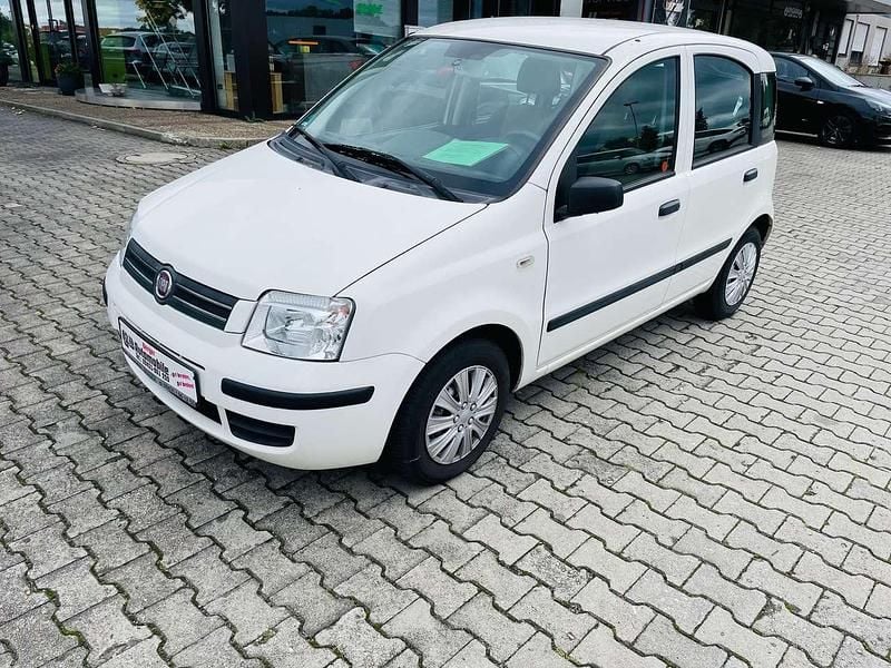 Weiß Gebraucht 2009 Fiat Panda Dynamic Kleinwagen | 2.990 € (Guter Preis) - Bild 1/4