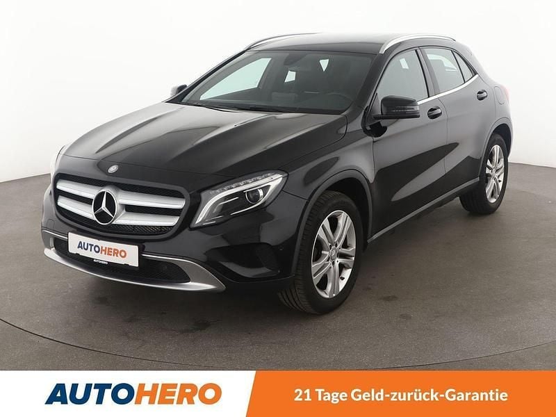 Schwarz Gebraucht 2016 Mercedes GLA180 Urban SUV | 17.520 € (Fairer Preis) - Bild 1/3